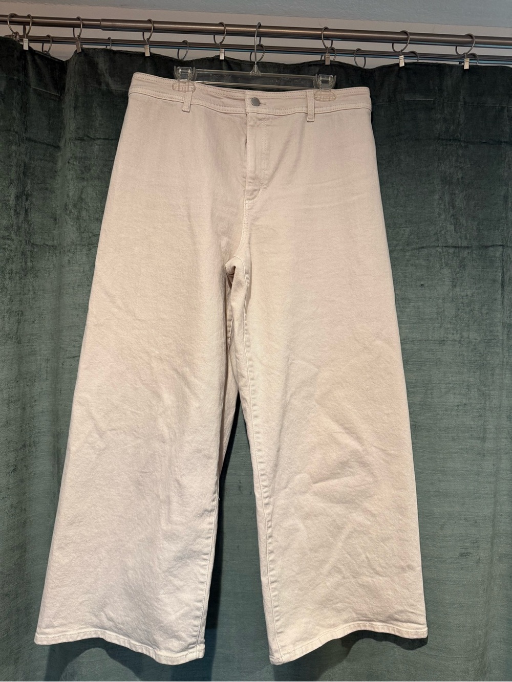 Universal Threads Sailor Wide Leg High-Rise Jeans in Cream